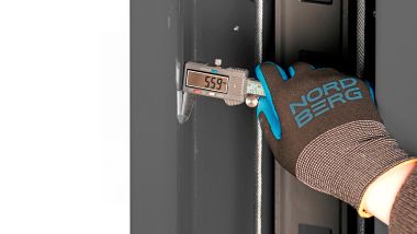 Подъемник двухстоечный 4 т, верхняя синхронизация, снятие со стопоров с одной колонны, 380 В, серый N4122HM-4G #19