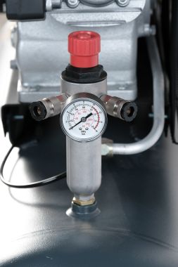 Компрессор поршневой с ременной передачей 380 В, ресивер 200 л, 580 л/мин NCP200/580 #9