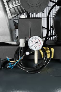 Компрессор вертикальный поршневой с ременной передачей 380 В, ресивер 270 л, 950 л/мин NCPV300/950 #6