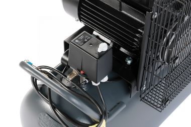 Компрессор поршневой с ременной передачей 380 В, ресивер 100 л, 950 л/мин NCP100/950 #9