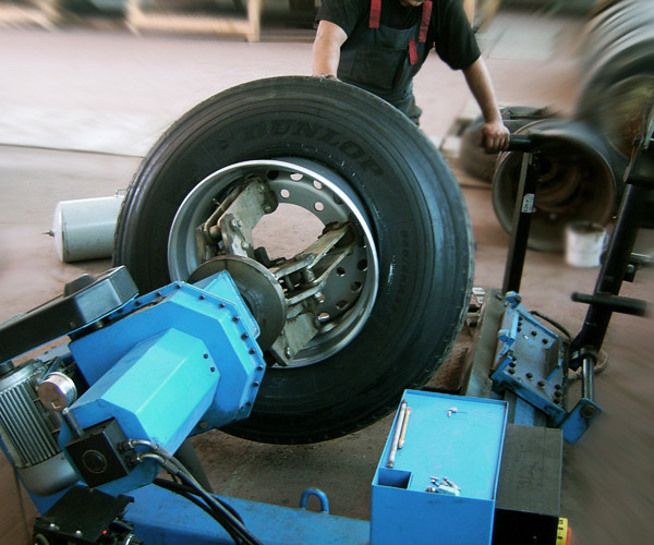 Грузовой шиномонтаж