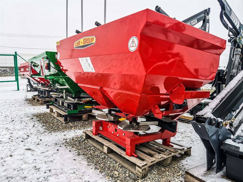 Разбрасыватель минеральных удобрений OZONE-1000